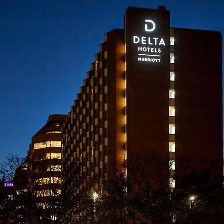 Delta Hotels by Marriott Toronto Mississauga Buitenkant foto