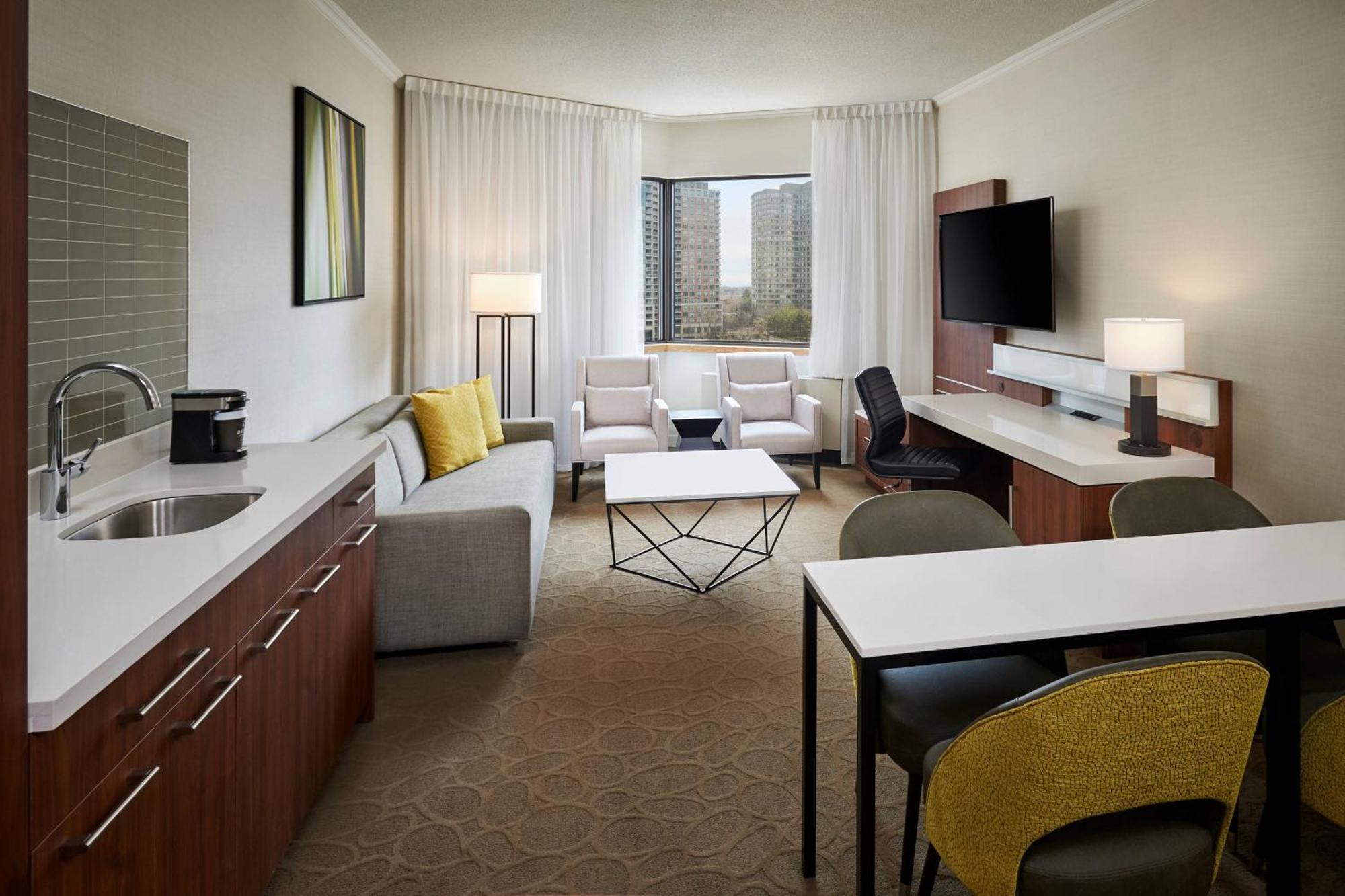 Delta Hotels by Marriott Toronto Mississauga Buitenkant foto